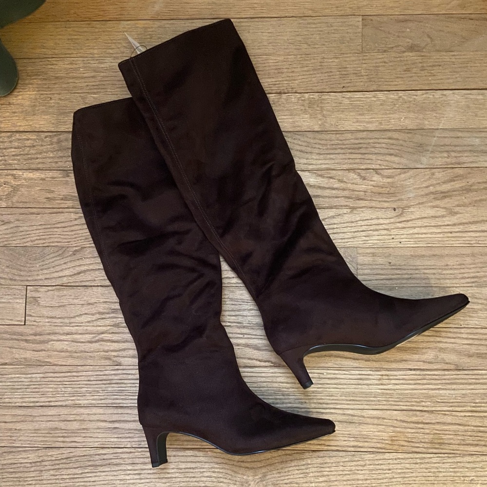 NWT Slouchy Knee-High Boots in Brown Suede